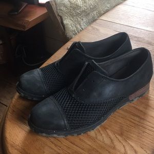 SOREL MAJOR OXFORDS // Size 9 (40)